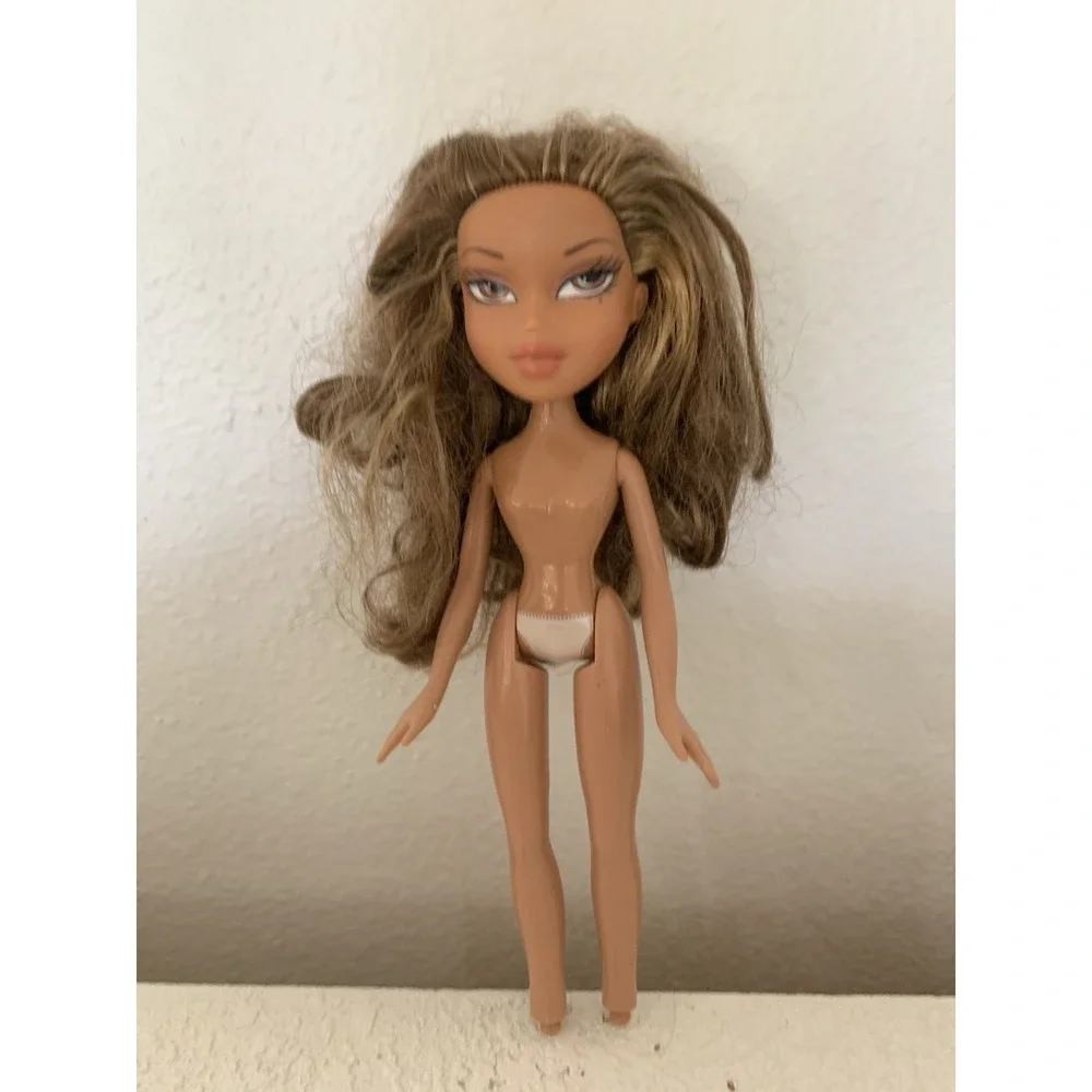 Bratz Magic Makeup Yasmin Naked Doll No Feet Vintage MGA